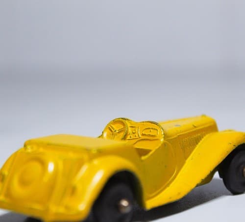 Rare Vintage TOOTSIE TOY MG Chicago USA Cold Painted Yellow Roadster Toy Car - Thumbnail 6