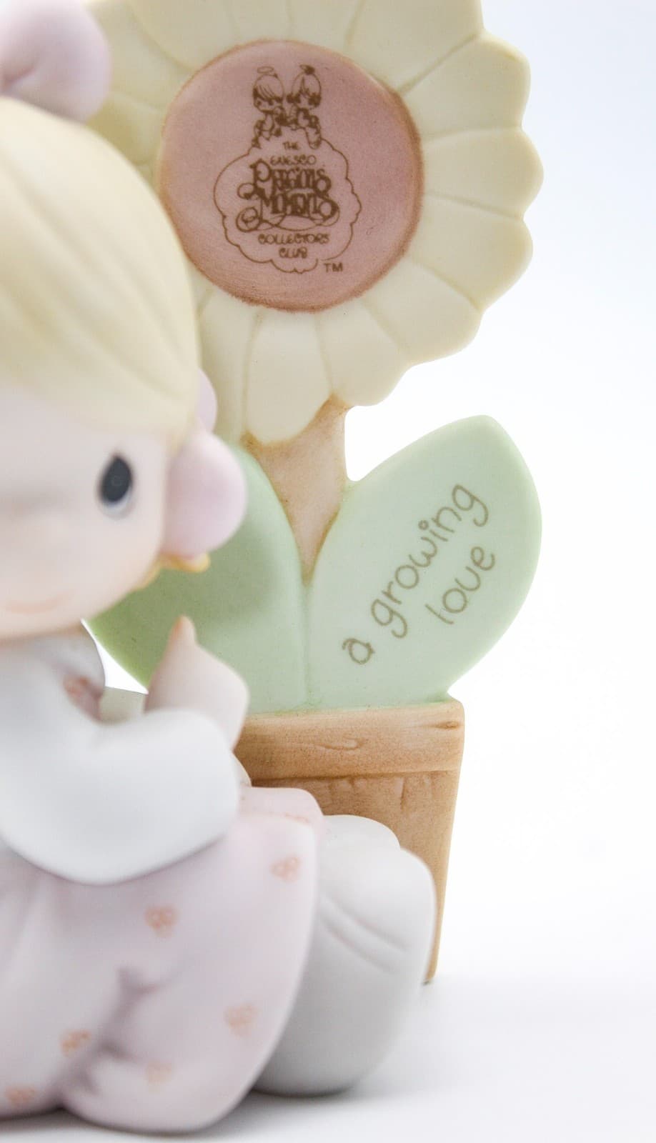 Precious Moments A Growing Love Enesco Porcelain Figurine 1987 - Thumbnail 3