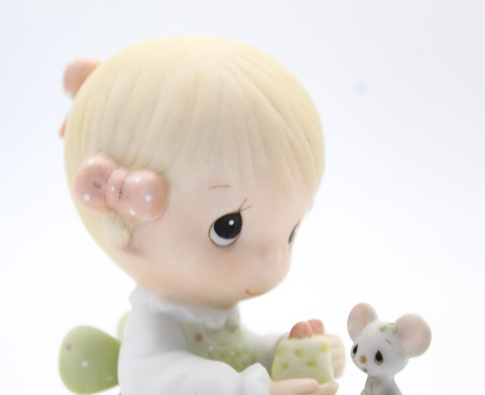 Precious Moments Love Is Kind Enesco Porcelain Figurine 1984 - Thumbnail 2