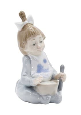 Nao By Lladro Spain Soup Time Glazed Porcelain Figurine Vintage In Box - Image 1