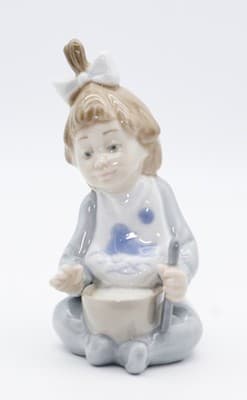 Nao By Lladro Spain Soup Time Glazed Porcelain Figurine Vintage In Box - Thumbnail 4