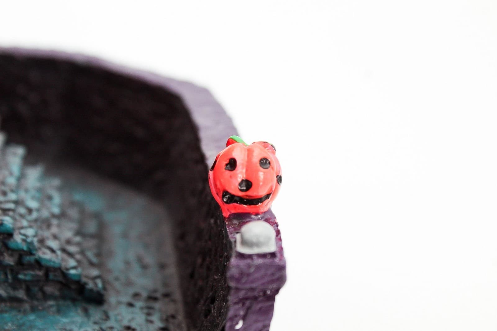HAWTHORNE VILLAGE "Town Hall" Nightmare Before Christmas Hallowen Figure - Thumbnail 6