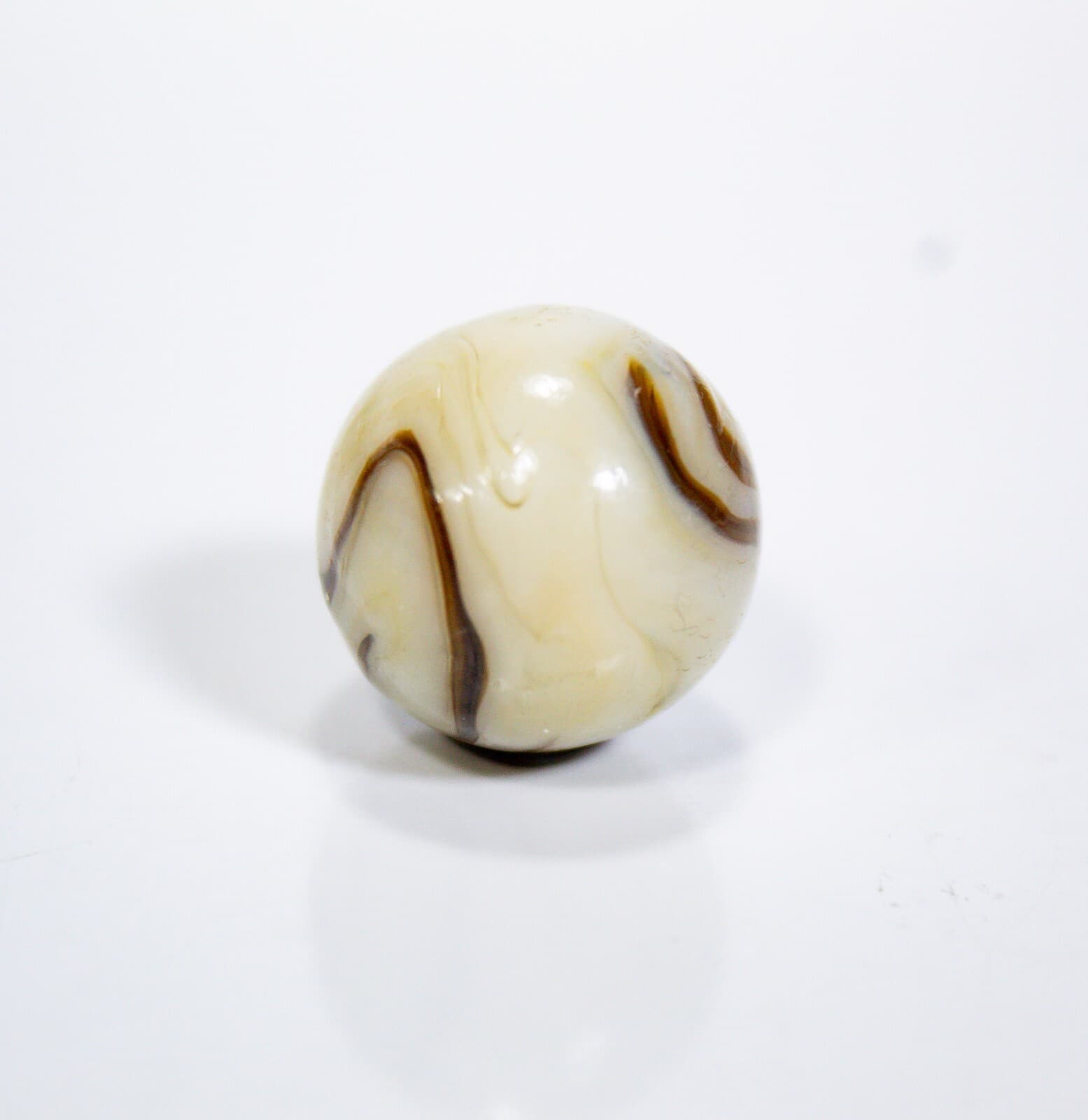 Vintage Alley Agate Brown & White Caramel Swirl Toy Marble 0.67" - Thumbnail 3