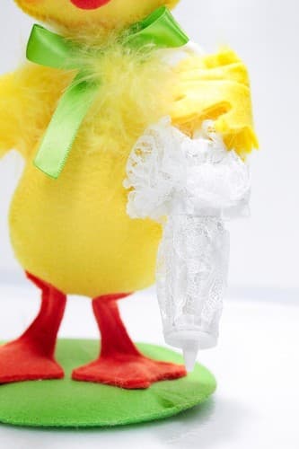 Vintage 2018 ANNALEE Mobilitee SUNNY DAY DUCKY Easter Holiday Artisan Doll 9" - Thumbnail 3