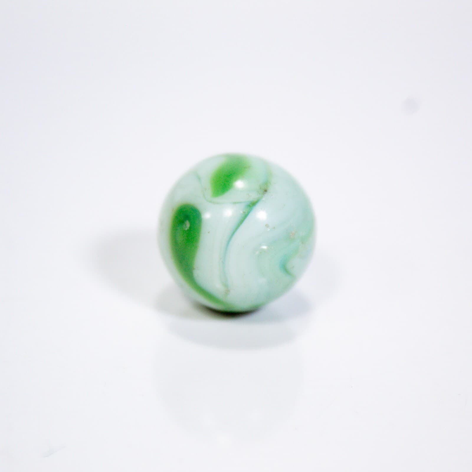 Vintage Alley Agate Green & White Swirl Toy Marble 0.63mm - Thumbnail 4