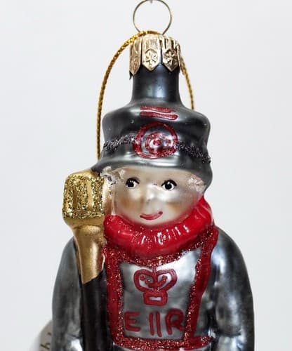 Vtg MICHAEL PETERSON'S Poland Mouth Blown Glass Hand Painted Soldier Ornament - Thumbnail 2