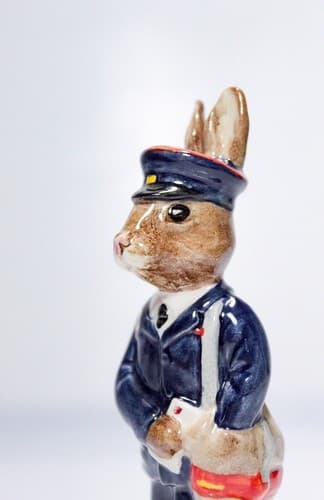 Vintage 1989 DB76 ROYAL DOULTON Postman Bunnykins Porcelain Figurine - Thumbnail 3