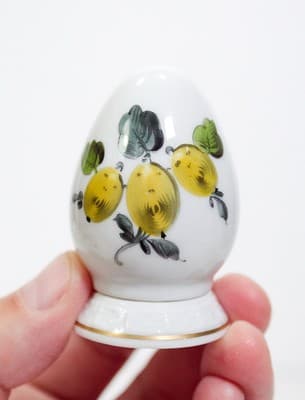 HEREND Hungary Hand Painted "Market Garden" Pattern Porcelain Shaker - Thumbnail 2