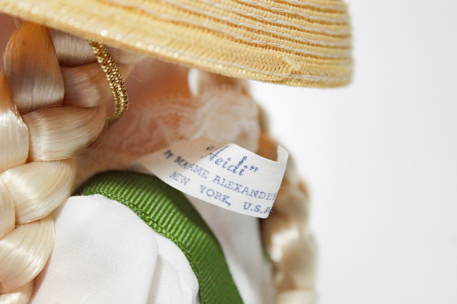MADAME ALEXANDER "Heidi" Made In USA Vintage Collectable Doll w/ Tag MINT - Thumbnail 5