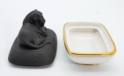 Vintage CVM Collections Of The Vatican Museum Italy Porcelain Lion Box RARE - Thumbnail 4