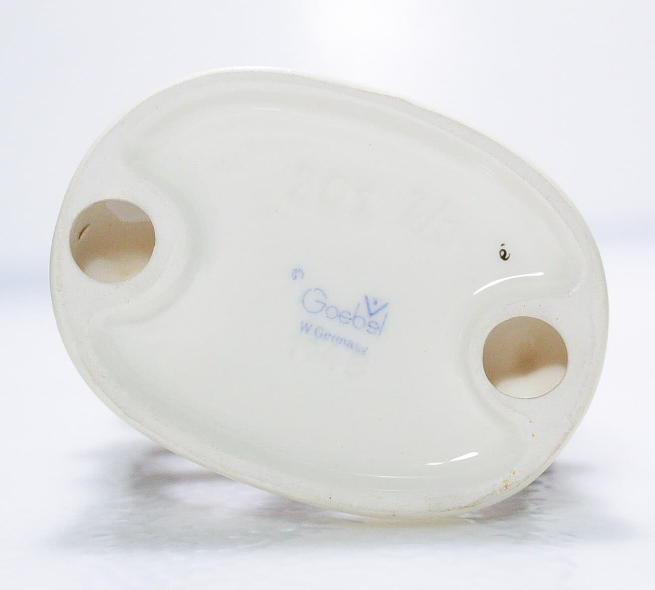 GOEBEL HUMMEL Germany "Retreat To Safety" Hand Painted Porcelain Figurine TMK5 - Thumbnail 5