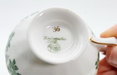 Vintage HUTSCHENREUTHER Selb Germany Green Floral Cup & Saucer - Thumbnail 4
