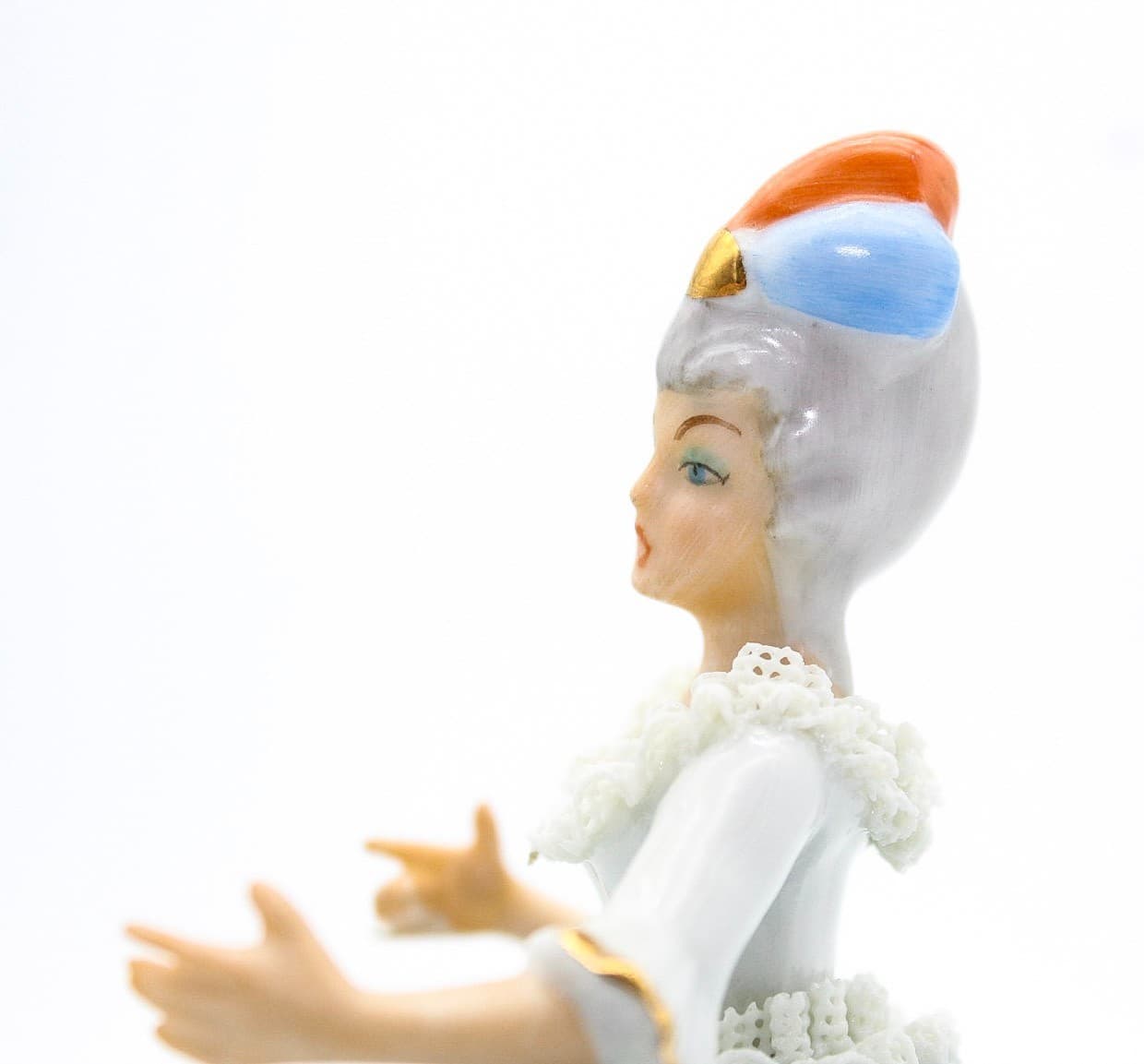 Sandizell West Germany Vintage Blue Laced Lady Dancer Floral Porcelain Figurine - Thumbnail 7
