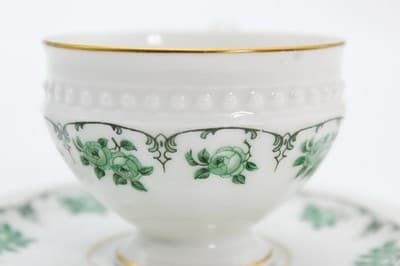 Vintage HUTSCHENREUTHER Selb Germany Green Floral Cup & Saucer - Thumbnail 3