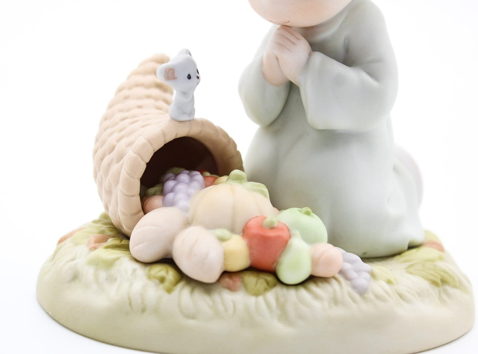 Precious Moments Praise God From Whom All Blessings Flow Porcelain Figurine 1998 - Thumbnail 3