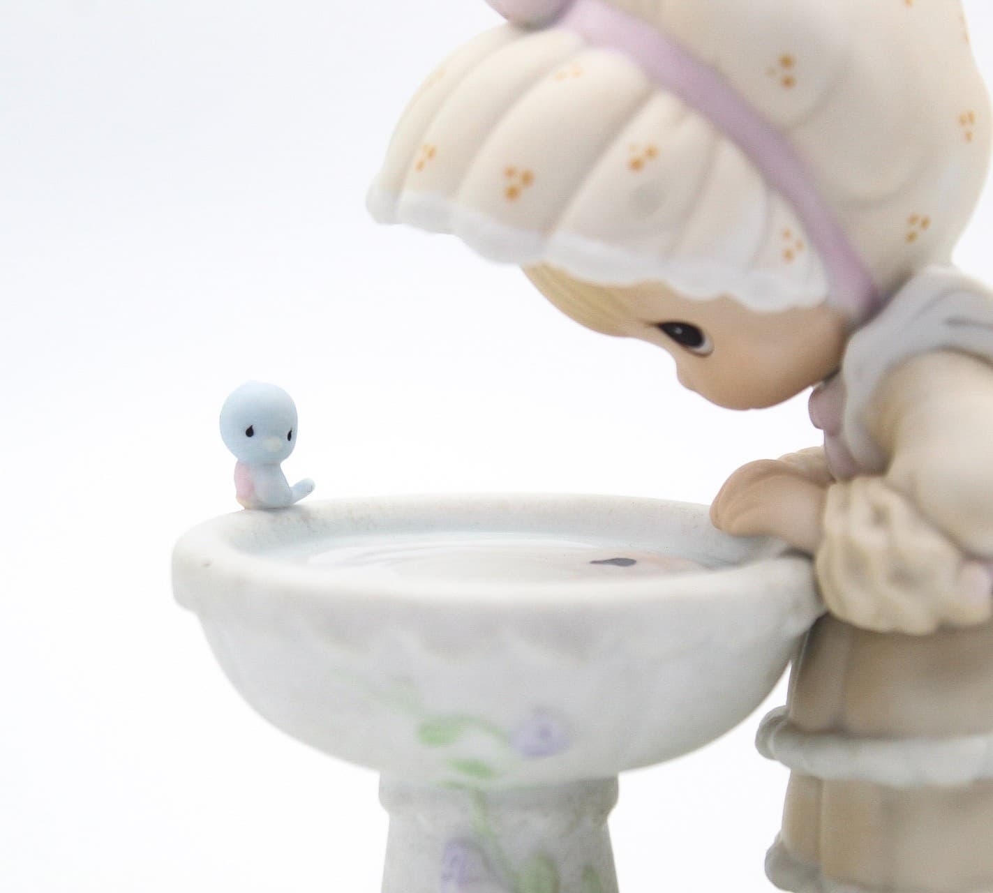 Precious Moments A Reflection Of His Love Enesco Porcelain Figurine 1990 - Thumbnail 3