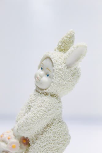 Department 56 Vintage A Basket of Cheers Easter Snowbunnies Porcelain Figurine - Thumbnail 5
