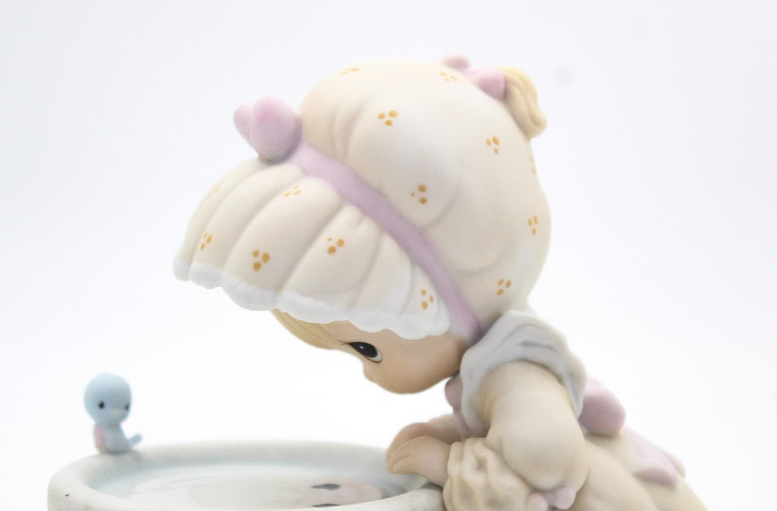 Precious Moments A Reflection Of His Love Enesco Porcelain Figurine 1990 - Thumbnail 2