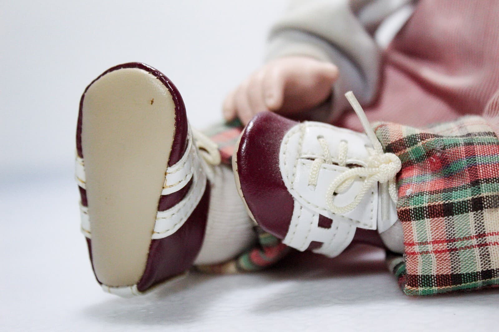 THE DANBURY MINT "Jimmy" Porcelain Boy Doll By Elke Hutchens 1990 Vintage - Thumbnail 5