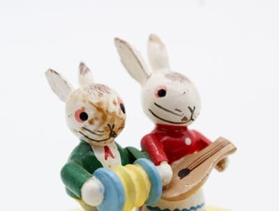 Vintage Made In Italy Hand Painted Wood Musician Easter Rabbits Trinket Box - Thumbnail 2