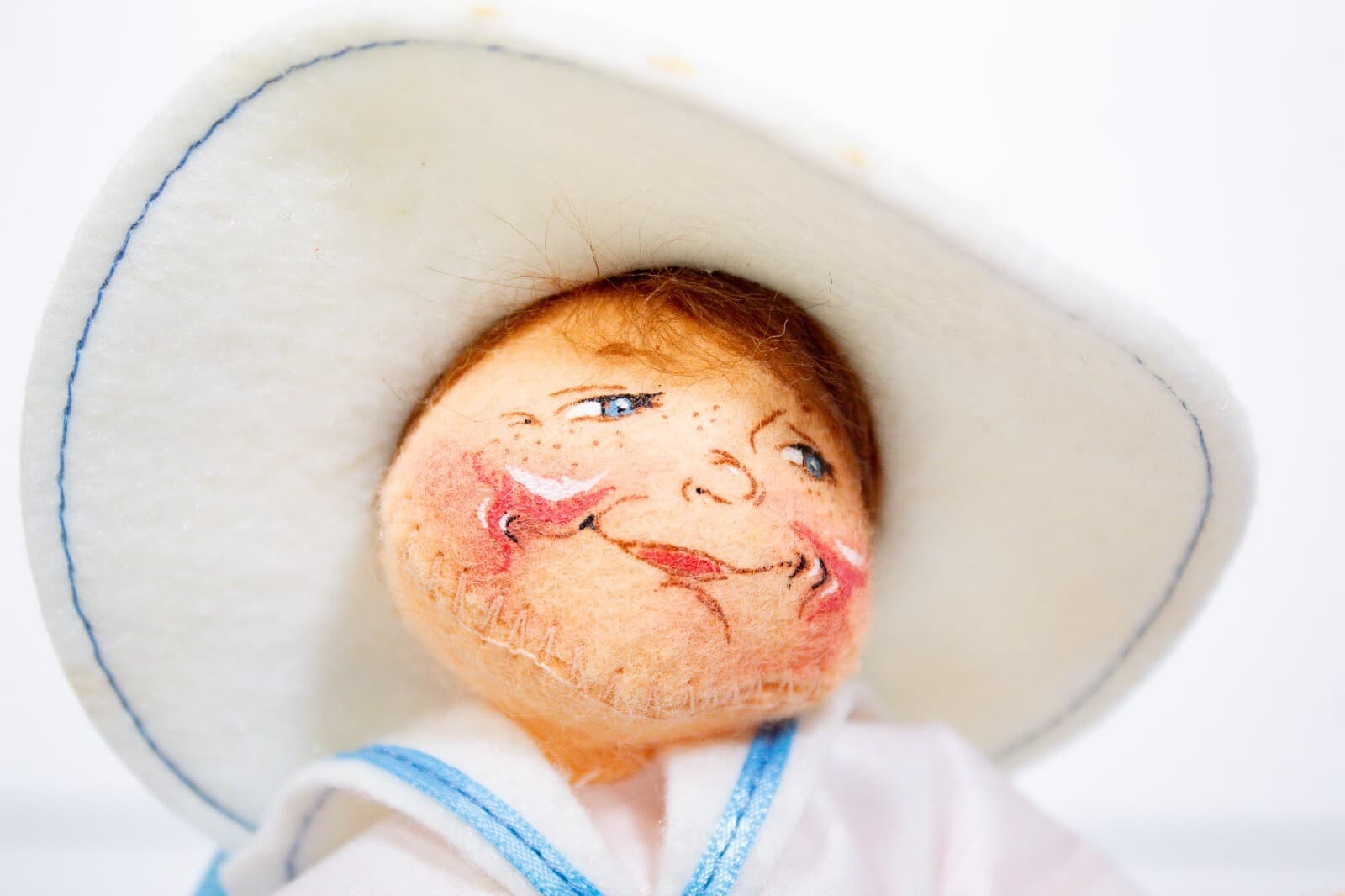 Vintage ANNALEE MOBILITEE 1997-1998 Tea Time Logo Kid Artisan Doll 5" - Thumbnail 3