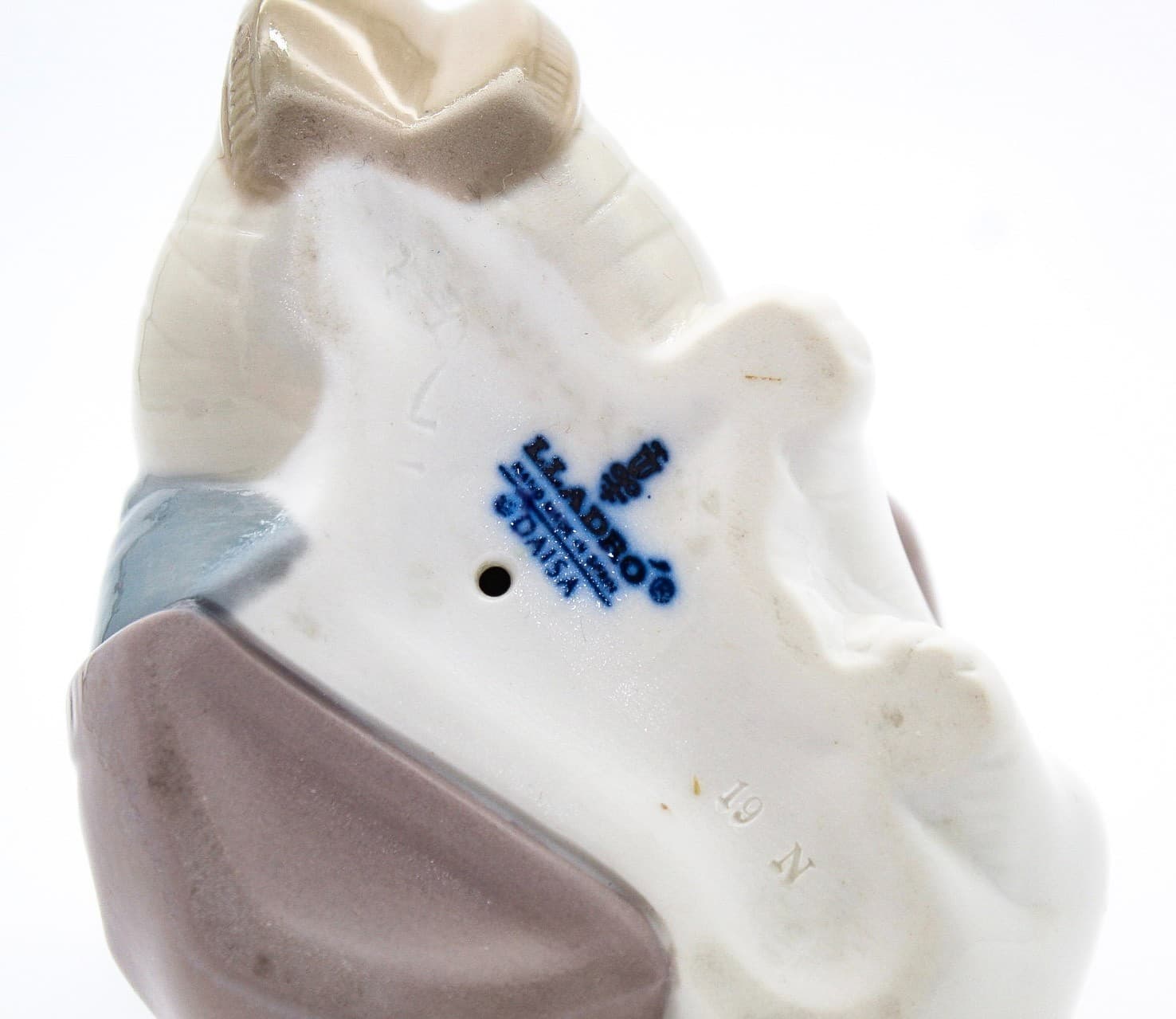 Lladro Eskimo Playing Polar Bear #1195 Porcelain Figure In Box By Juan Huerta - Thumbnail 3