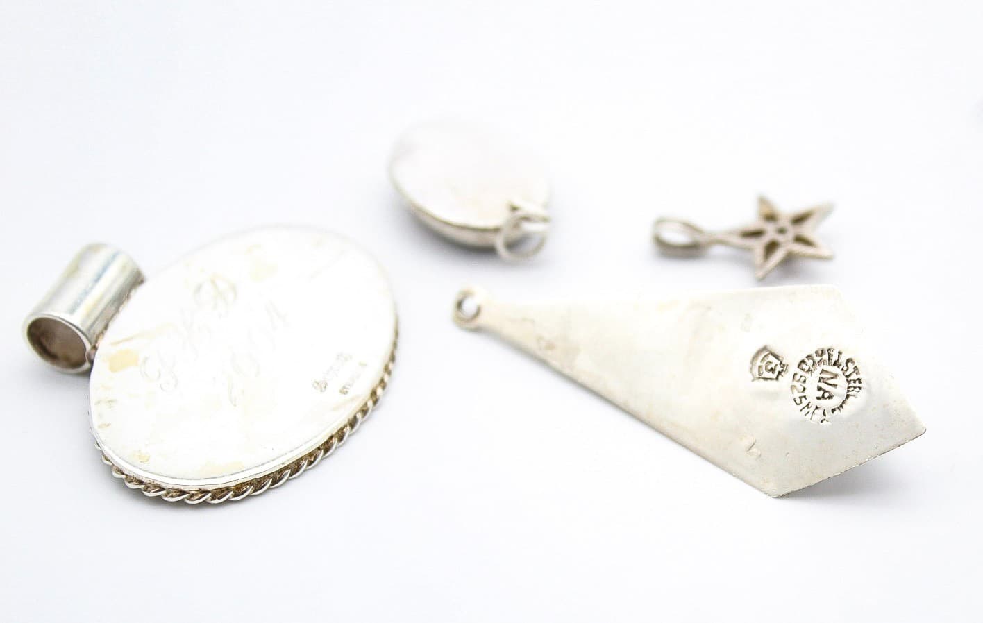 Lot of 4 Vintage 925 Sterling Silver Artisan Assorted Jewelry Pendant 11.7 g - Thumbnail 6