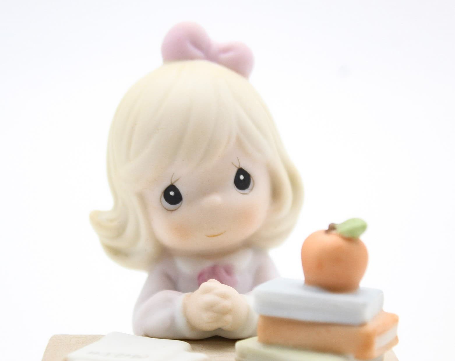 Precious Moments You’re Just Perfect In My Book Enesco Porcelain Figurine 1997 - Thumbnail 2