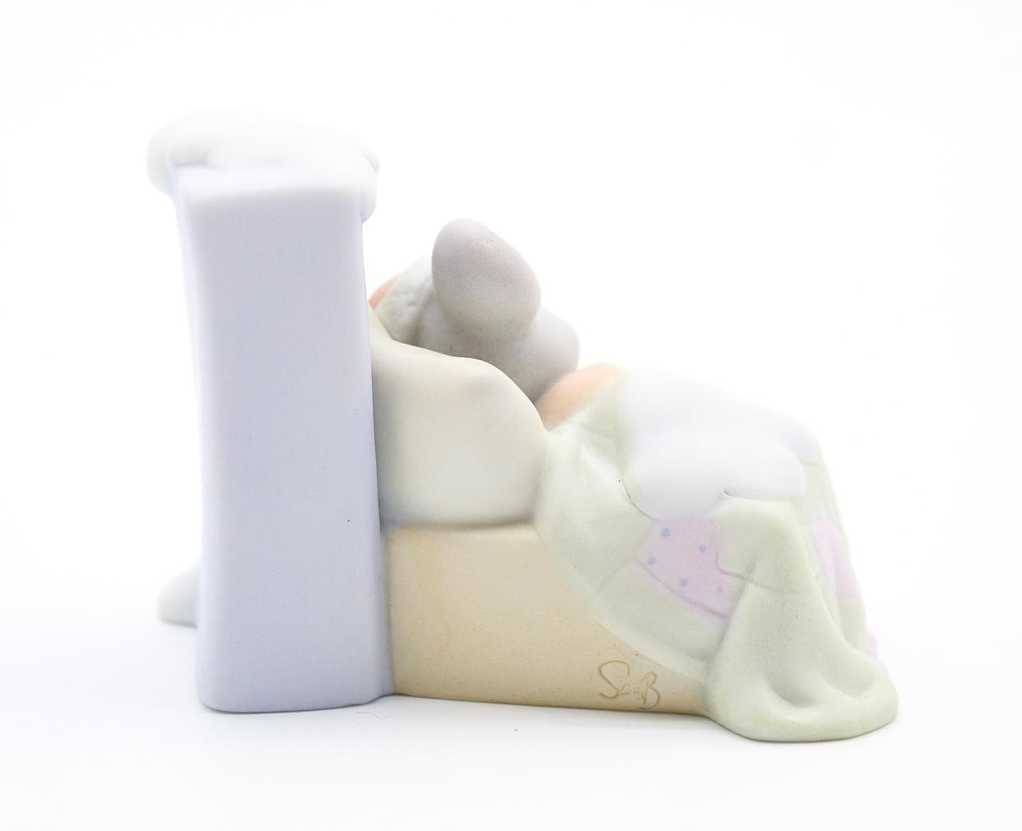 Precious Moments I'm Dreaming of a White Christmas Porcelain Figurine 1997 - Thumbnail 3