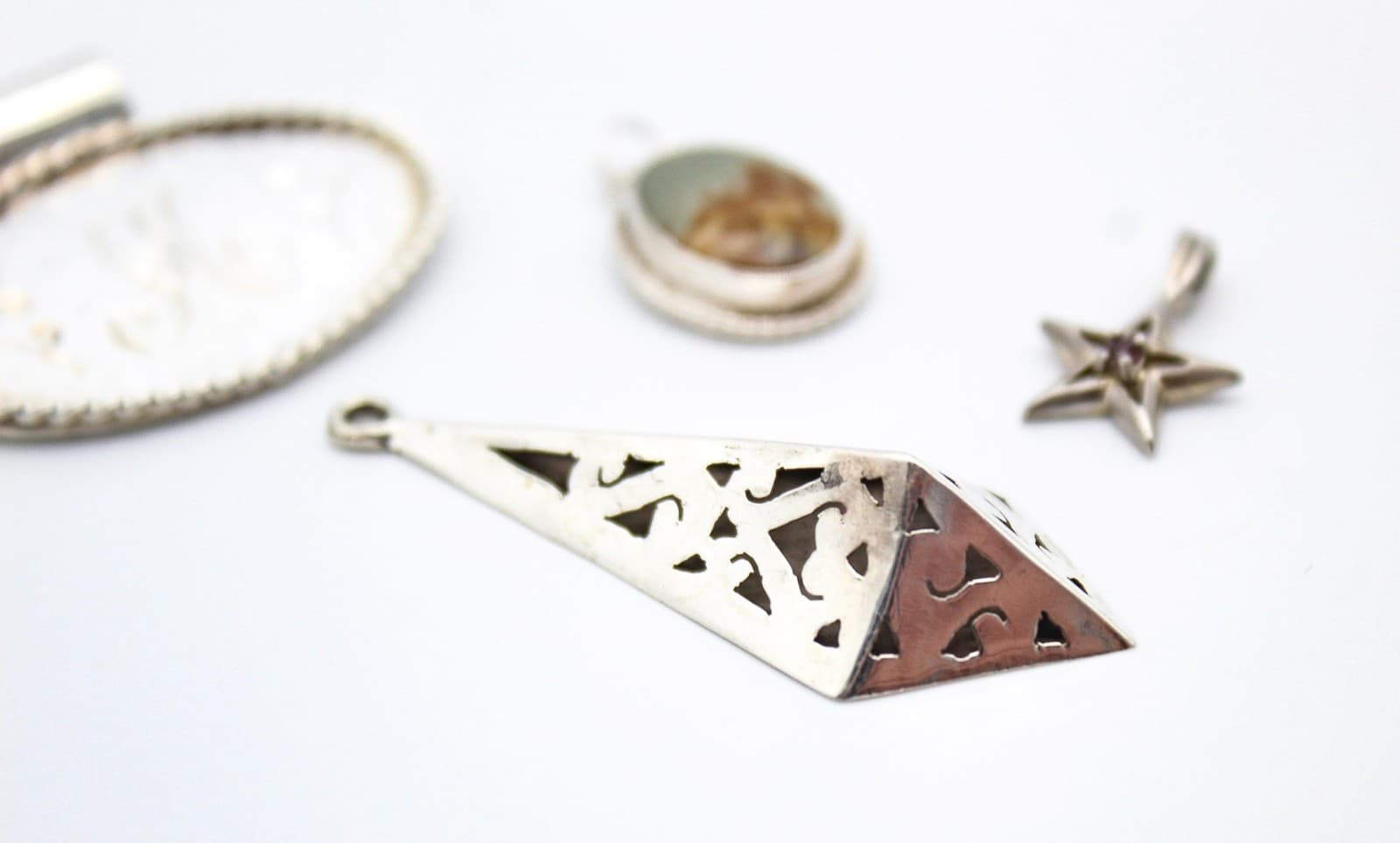 Lot of 4 Vintage 925 Sterling Silver Artisan Assorted Jewelry Pendant 11.7 g - Thumbnail 2