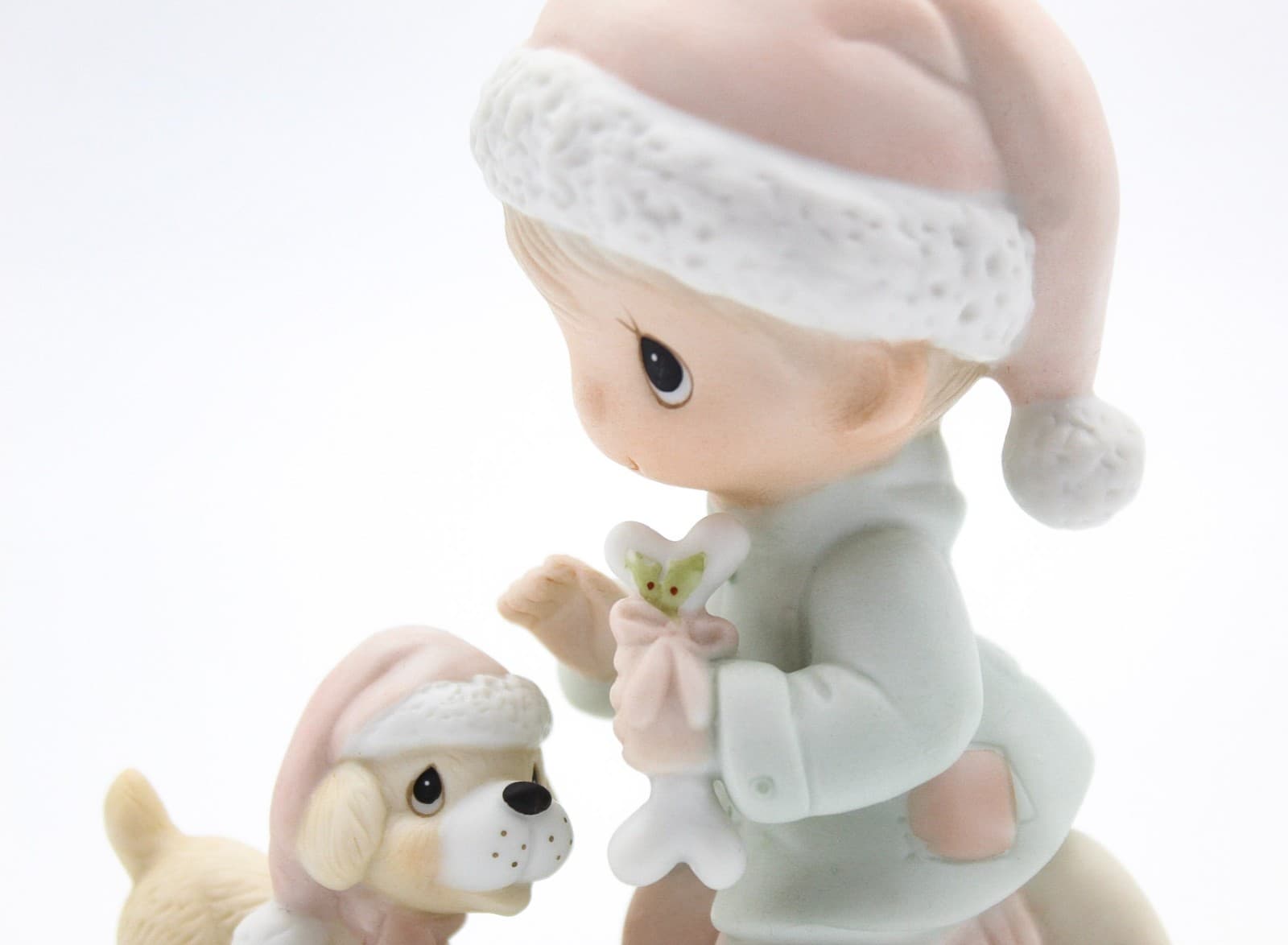 Precious Moments Wishing You a Season Filled With Joy Porcelain Figurine 1979 - Thumbnail 2