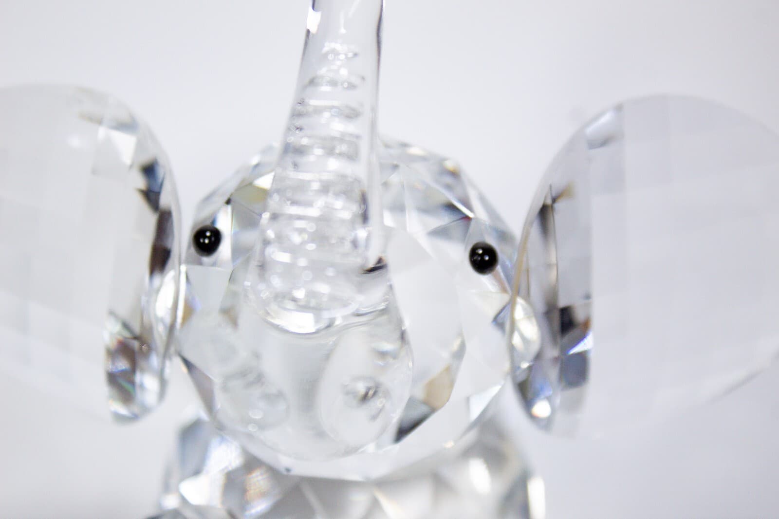 Clear Large Crystal Glass Collectibel Elephant With Tusks Animal Figurine - Thumbnail 5