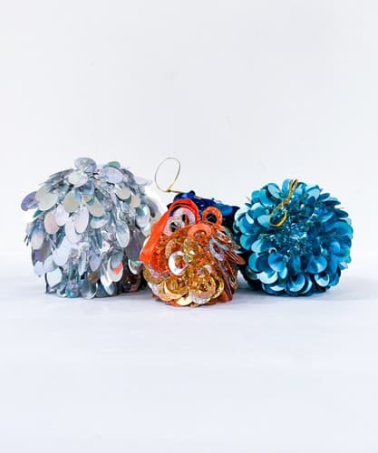 4 Vintage Shiny Disco Sequin Beaded Balls Christmas Ornaments - Thumbnail 2