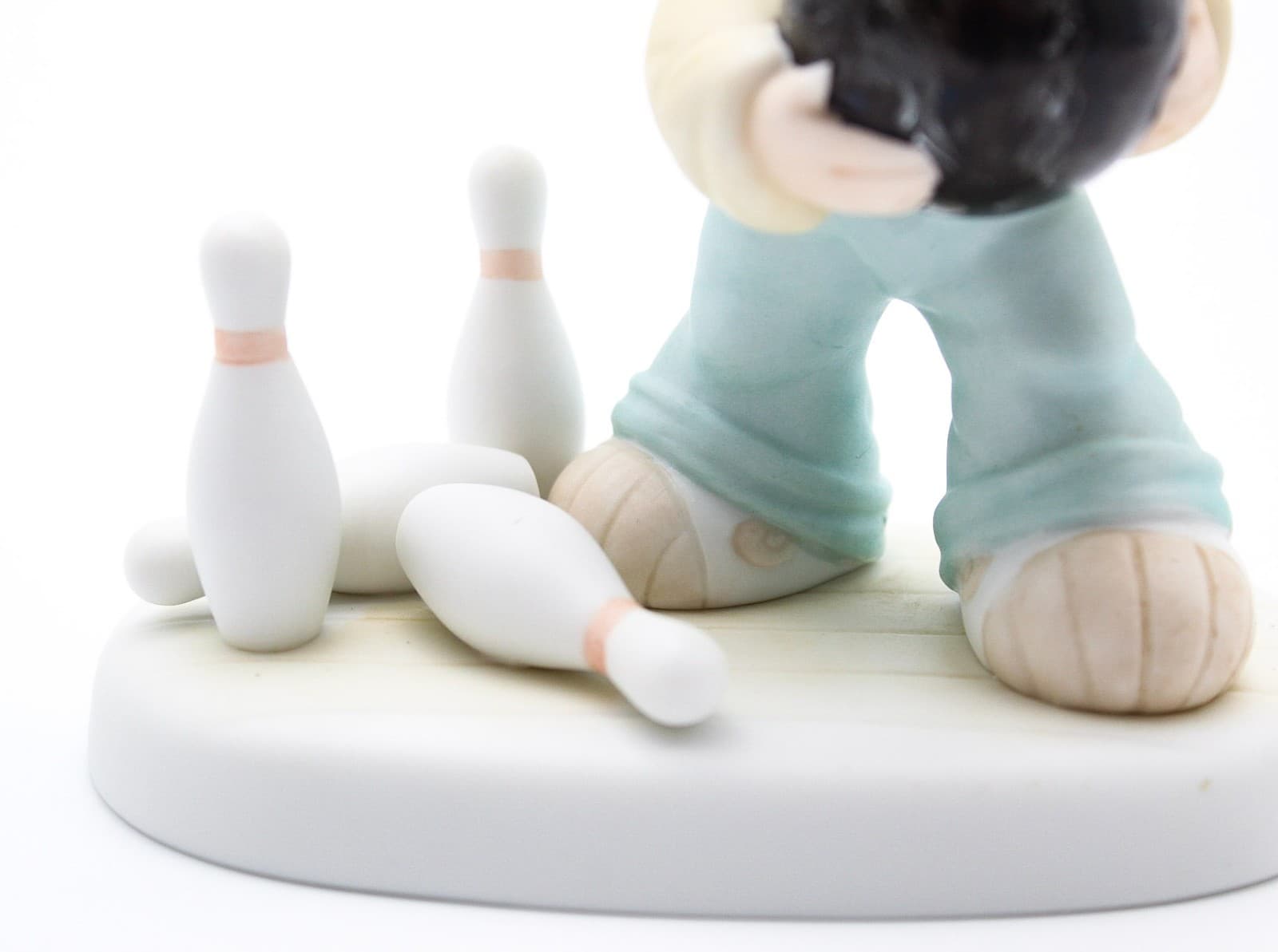 Precious Moments Lord Spare Me Enesco Porcelain Figurine 1996 - Thumbnail 4
