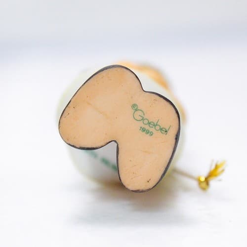 Berta Hummel Goebel 1999 "Cuddle For Teddy" Porcelain Christmas Ornament - Thumbnail 4