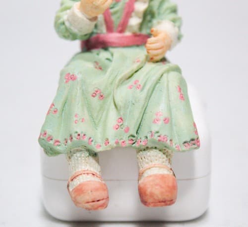 Vintage 1994 Dollhouse Elle's Mini Doll Collection By Michelle Yam Resin Doll - Thumbnail 3