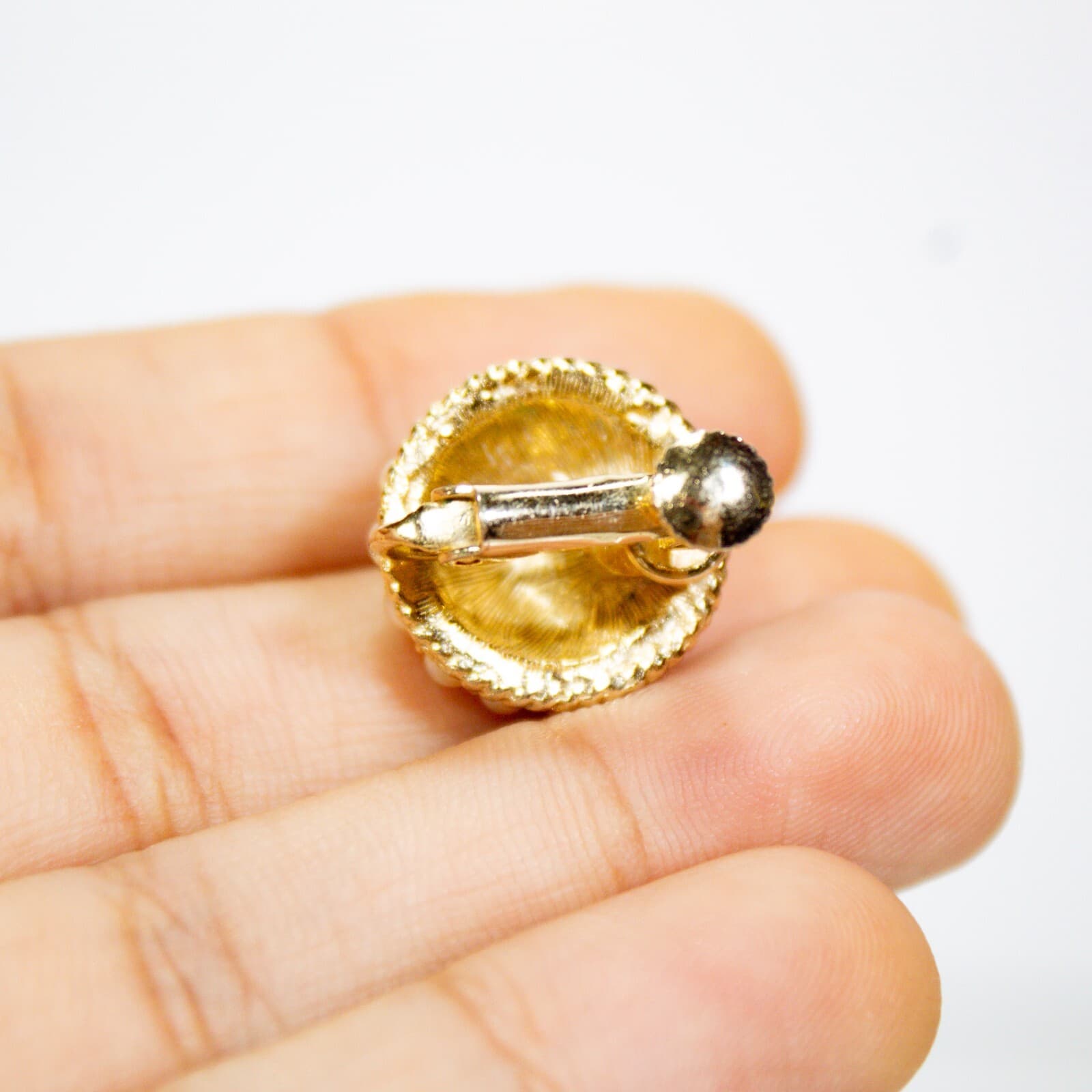 Vintage Dome Style Faux Seed Pear Screw Back Earrings - Thumbnail 6