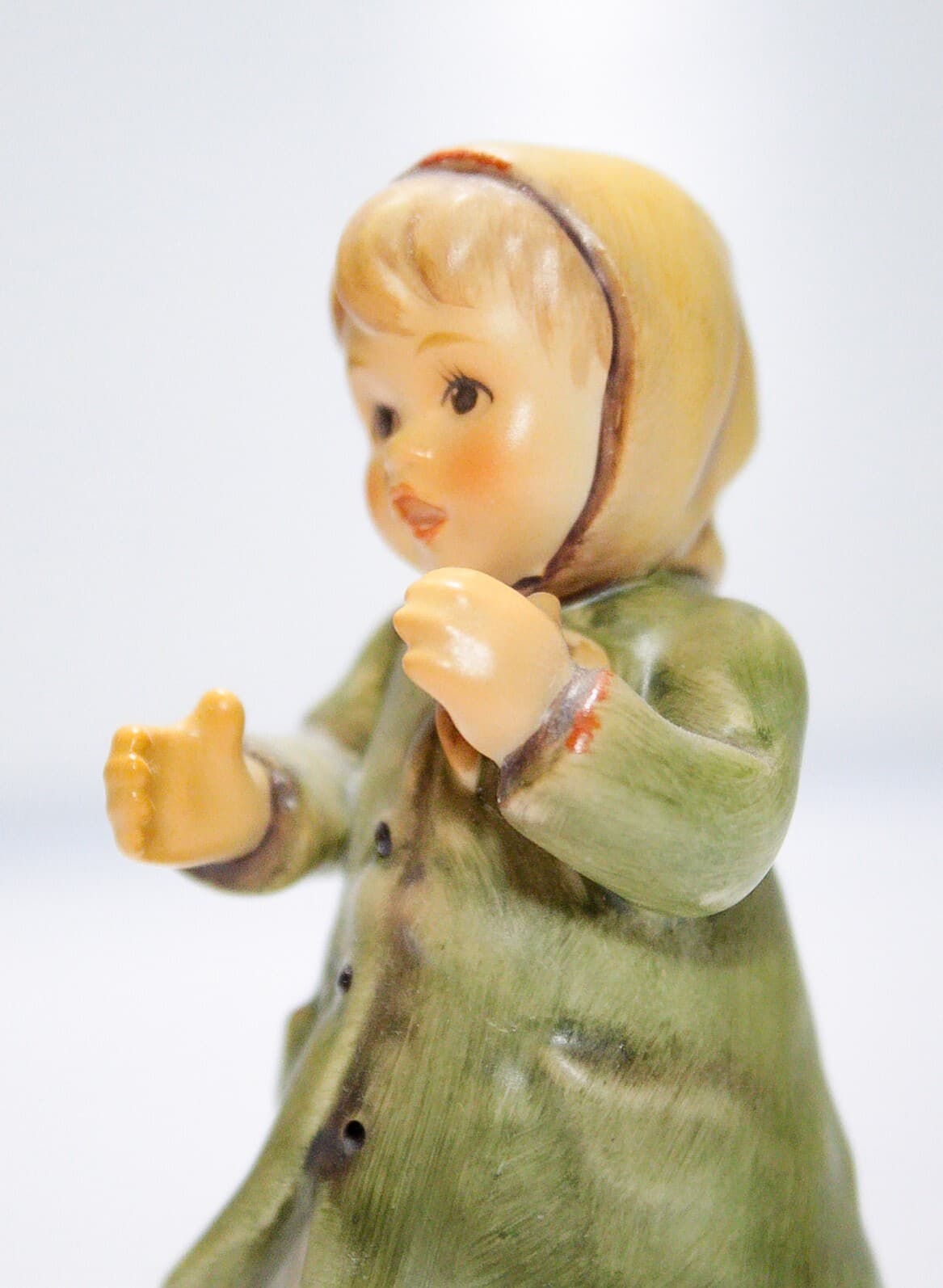 GOEBEL HUMMEL W. Germany "Keeping Time" Hand Painted Porcelain Figurine TMK8 - Thumbnail 2