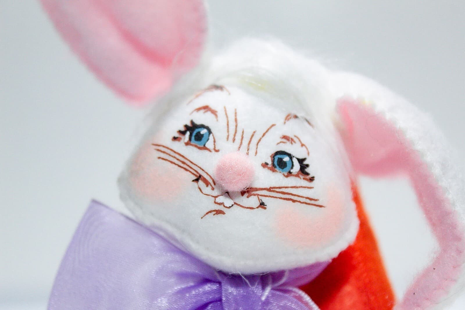 ANNALEE MOBILITEE 2016 Vintage Easter Spring Bunny Artisan Holiday Doll 6" - Thumbnail 2