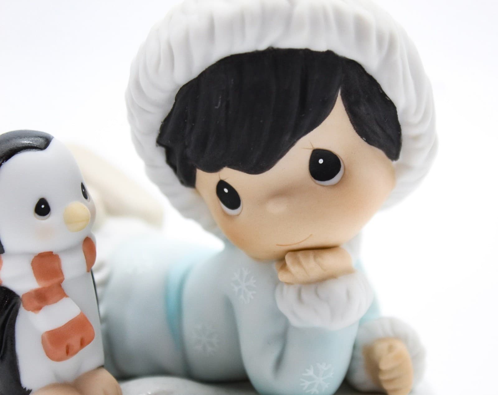 Precious Moments Alaska Once More, How's Yer Christmas? Porcelain Figurine 1998 - Thumbnail 2