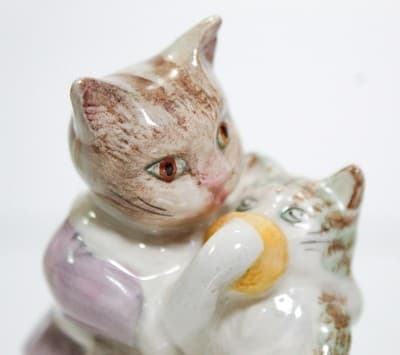BEATRIX POTTER'S "Tabitha Twitchit & Miss Moppet" Beswick Porcelain Figurine - Thumbnail 2