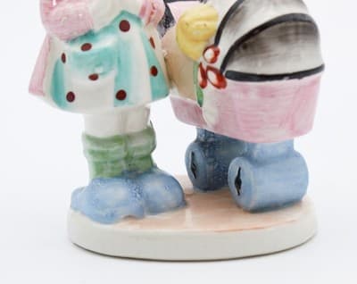 Vintage Occupied Japan Hand Painted Doll Mother Porcelain Figurine - Thumbnail 4