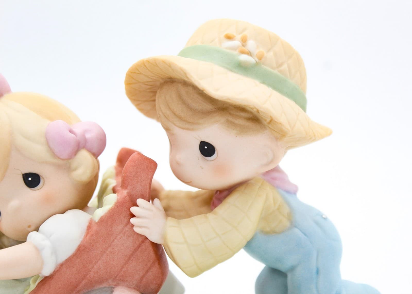 Precious Moments Nobody Likes To Be Dumped Enesco Porcelain Figurine 1997 - Thumbnail 2
