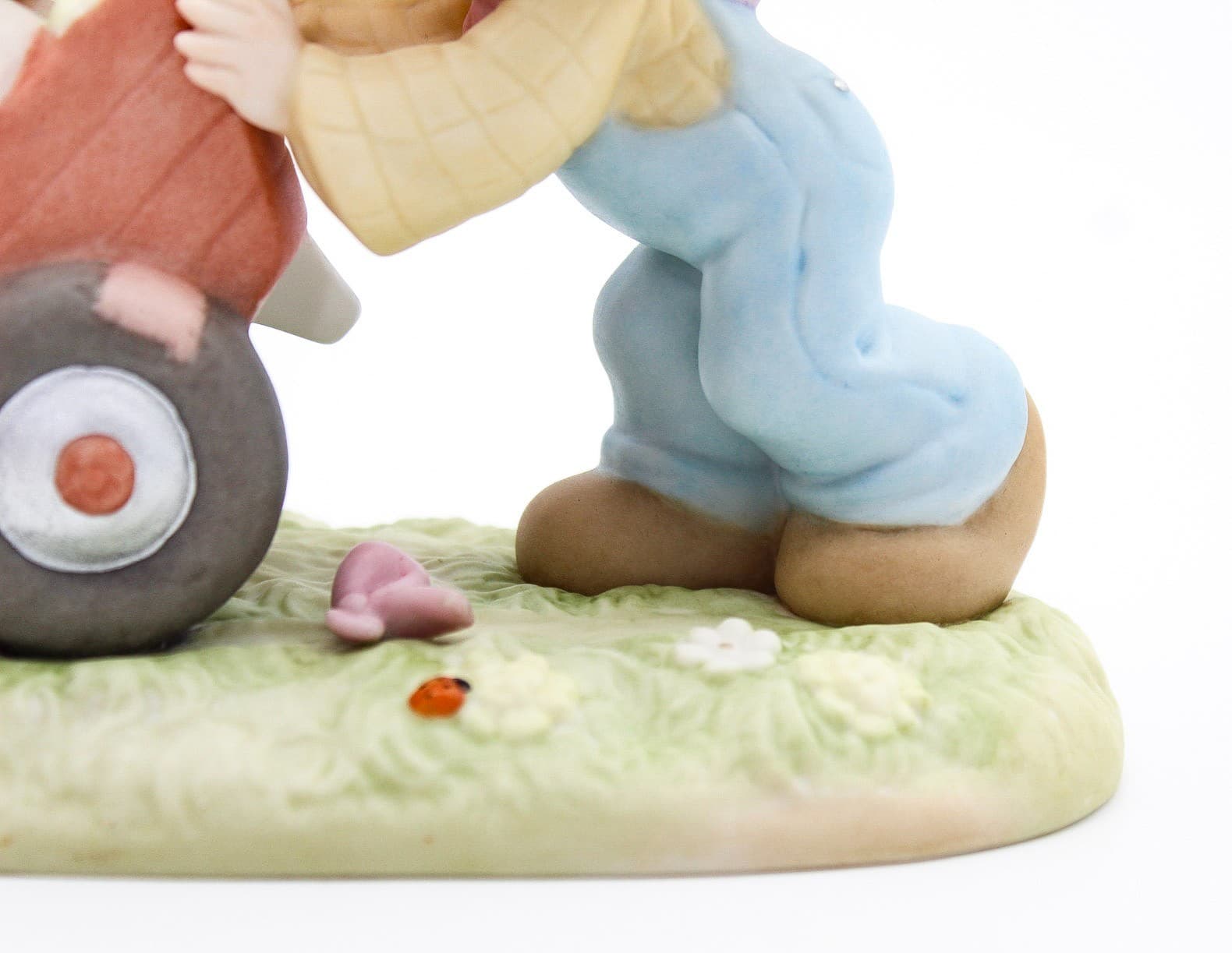 Precious Moments Nobody Likes To Be Dumped Enesco Porcelain Figurine 1997 - Thumbnail 4