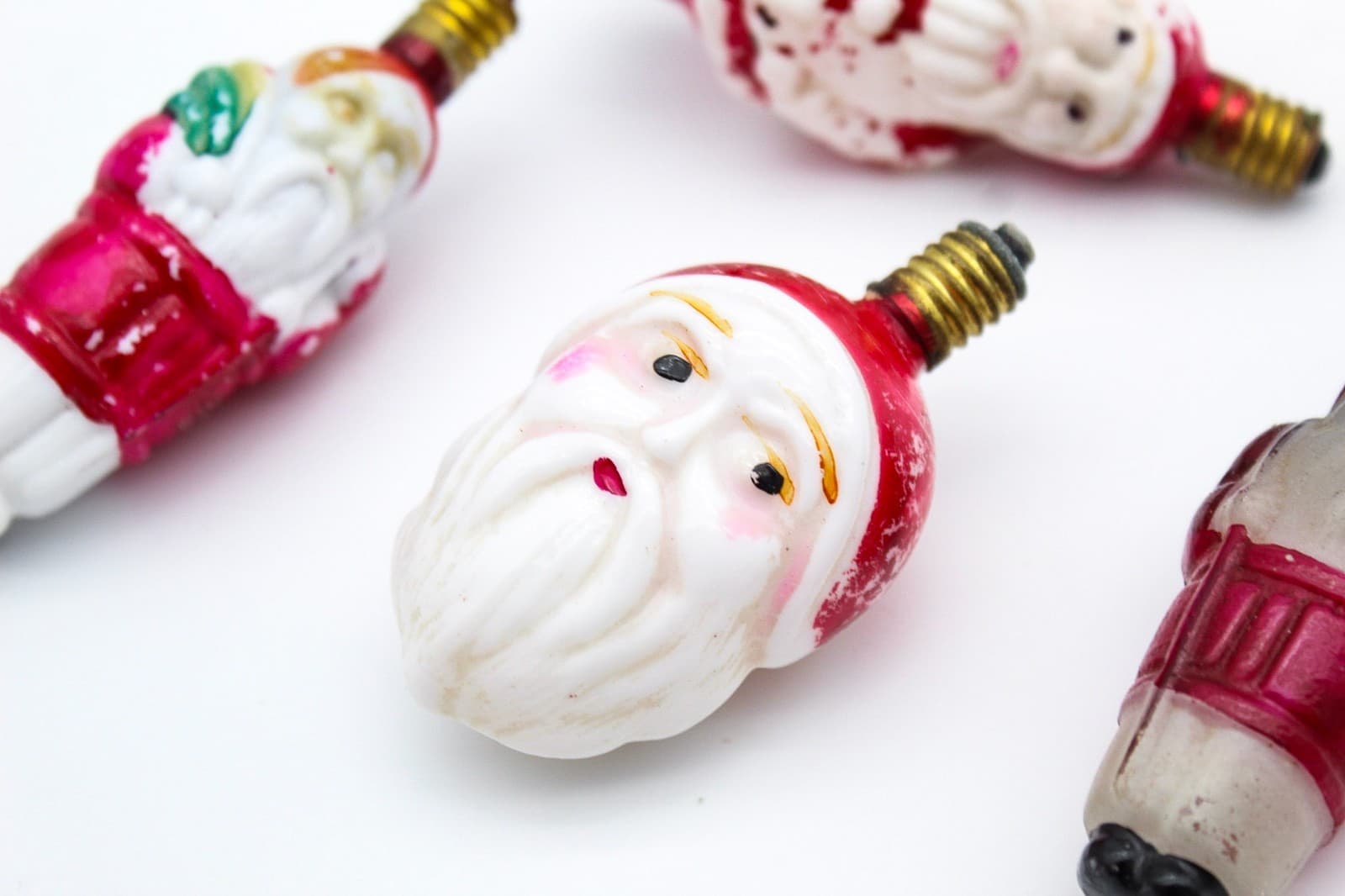 Vintage Lot of 4 Figural Milk Glass Santa Claus Christmas Light Bulbs Japan - Thumbnail 2