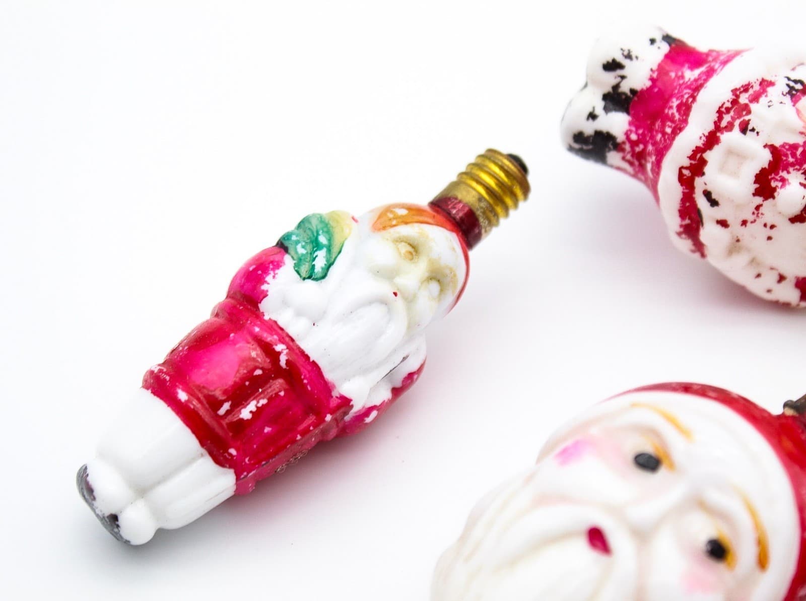 Vintage Lot of 4 Figural Milk Glass Santa Claus Christmas Light Bulbs Japan - Thumbnail 3