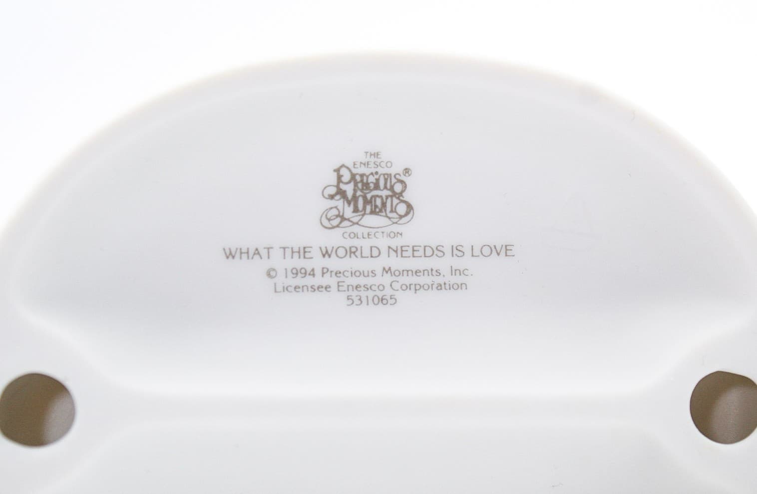 Precious Moments What The World Needs Is Love Enesco Porcelain Figurine 1994 - Thumbnail 7