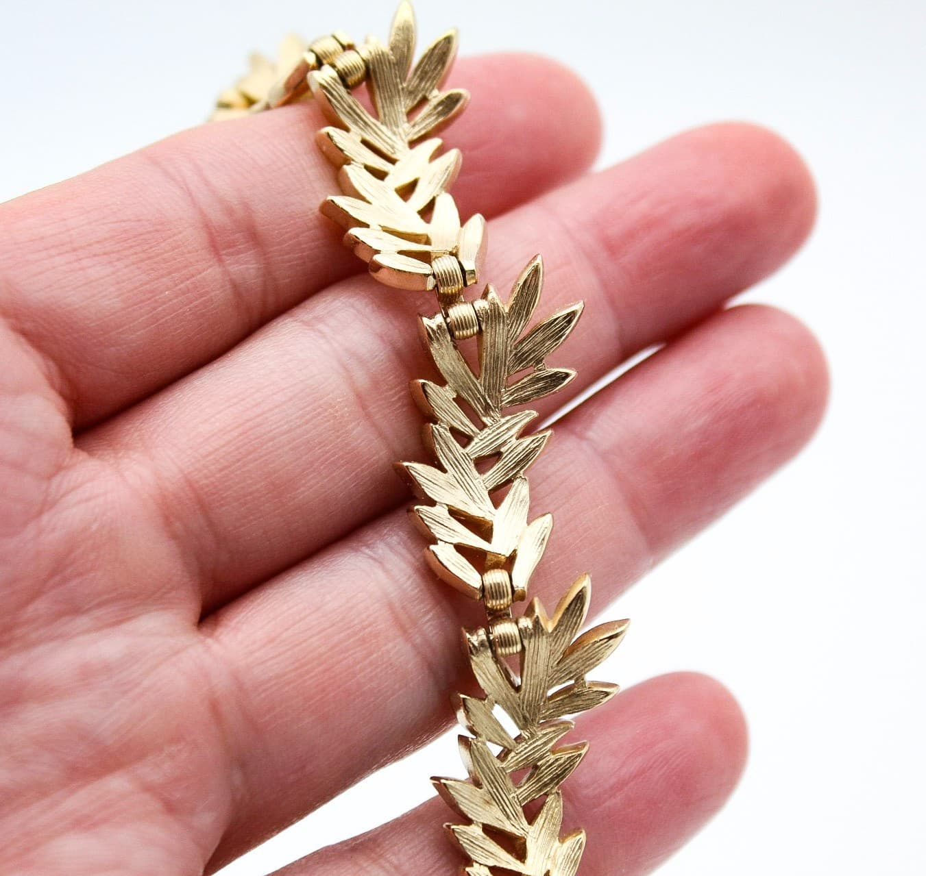 Vintage Crown Trifari Gold Tone Leaf Parure Necklace Bracelet Earrings Set - Thumbnail 6