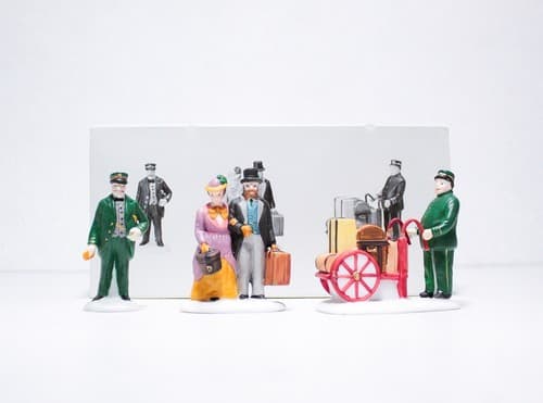 DEPARTMENT 56 "Holiday Travelers" (Set of 3) Christmas Village Accessory #5571-9 - Thumbnail 2