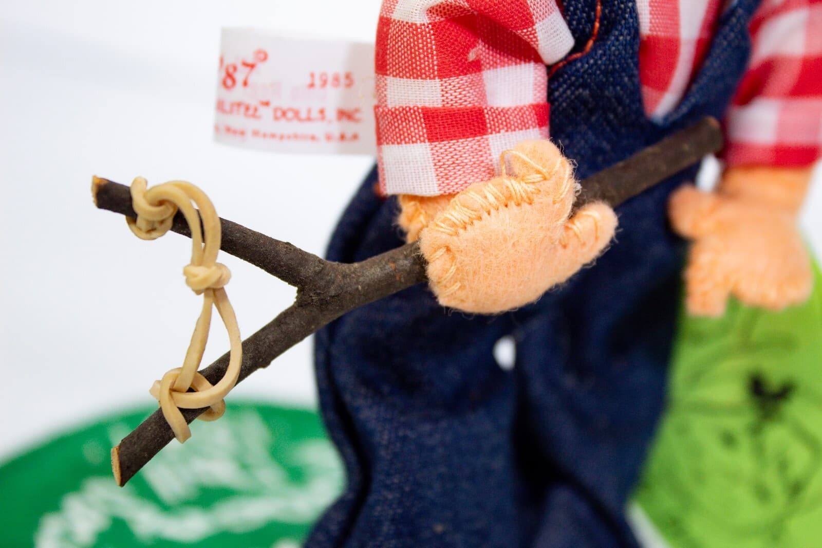 ANNALEE MOBILITEE 1987 Society Boy With Slingshot Logo Kid Doll NEW WITH TAG 7" - Thumbnail 5